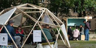 Kuppelgerüst aus Holz auf Forschungsfest.